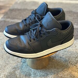 Nike Air Jordan 1 Low SE Black Elephant Mens Size 11 Sneakers